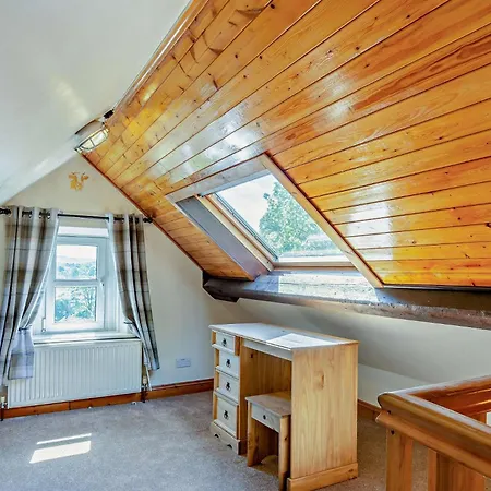 2 Bed In 91684 *