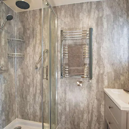 2 Bed In 91684 * Pateley Bridge