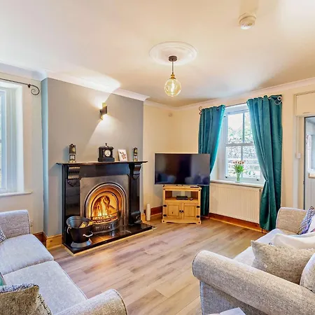 2 Bed In 91684 Ferienhaus *
