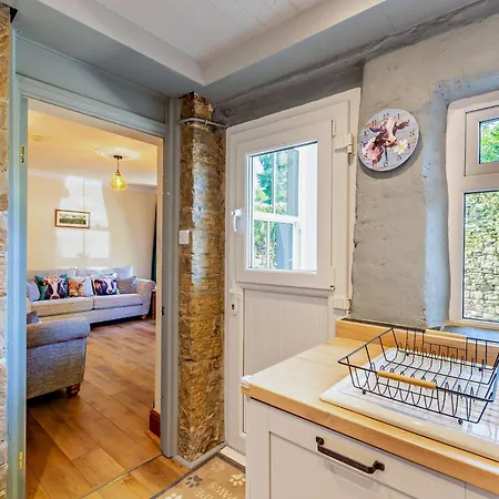 2 Bed In 91684 Ferienhaus *